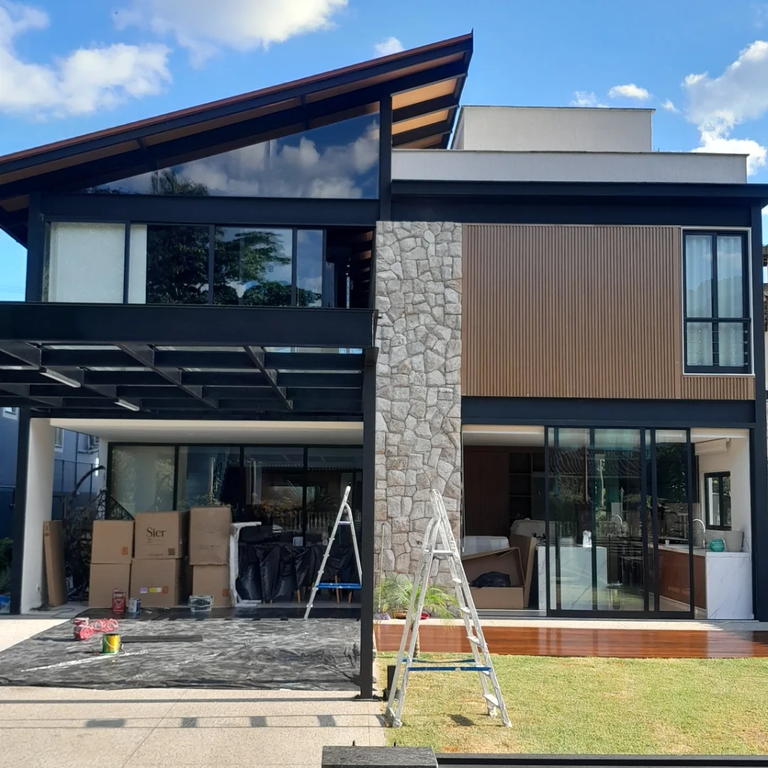 Fachada residencial pintada pela Arco Pinturas